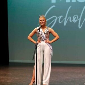 Alexia Admor Gold Sequin Mini Dress